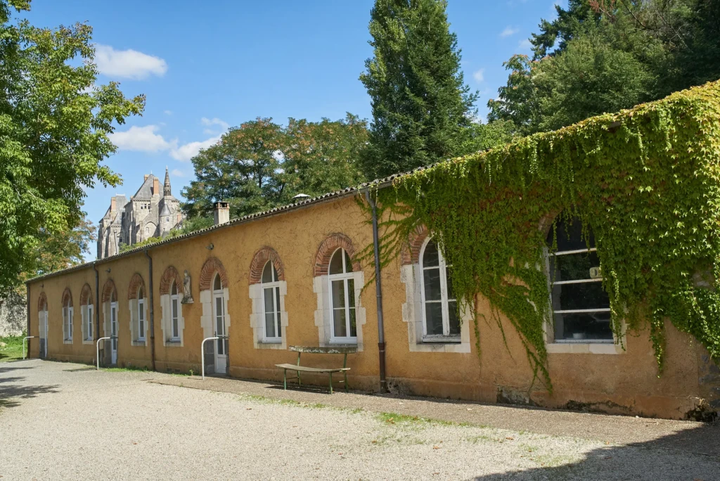 Marbrerie-2-Abbaye-Solesmes-J-Baguenier